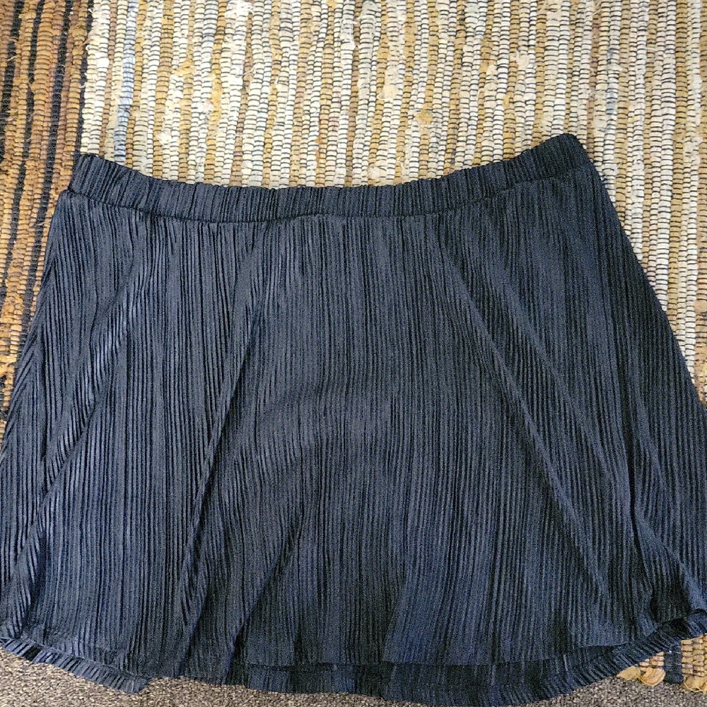 Serra Black Pleated Mini Skort
